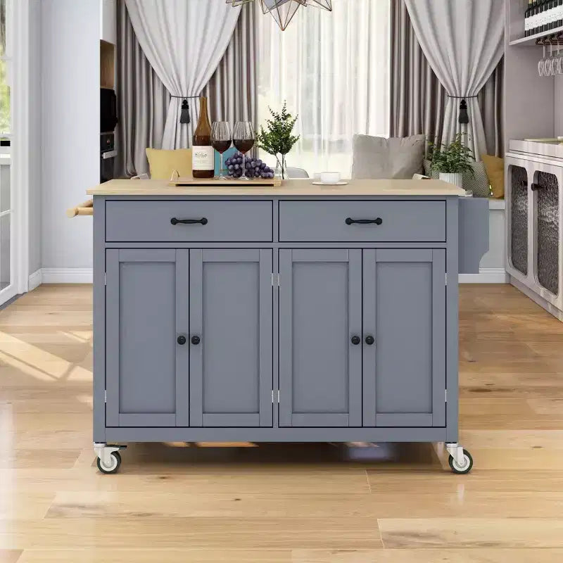 Îlot de Cuisine Roulant de 137,9 cm avec Plateau en Bois Massif et Roues Verrouillables, Meuble 4 Portes, Deux Tiroirs, Étagère à Épices et Porte-Serviettes Bleu