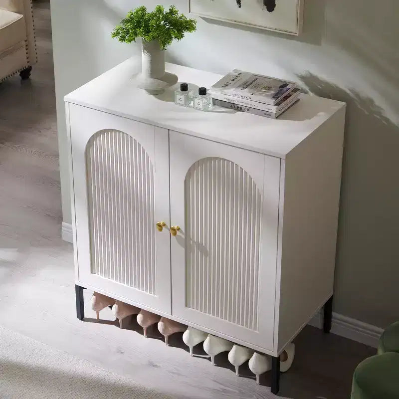 Meuble de salle de bain avec rangement, Meuble de rangement sur pied cannelé et arqué avec étagères réglables, Meuble de rangement au sol moderne