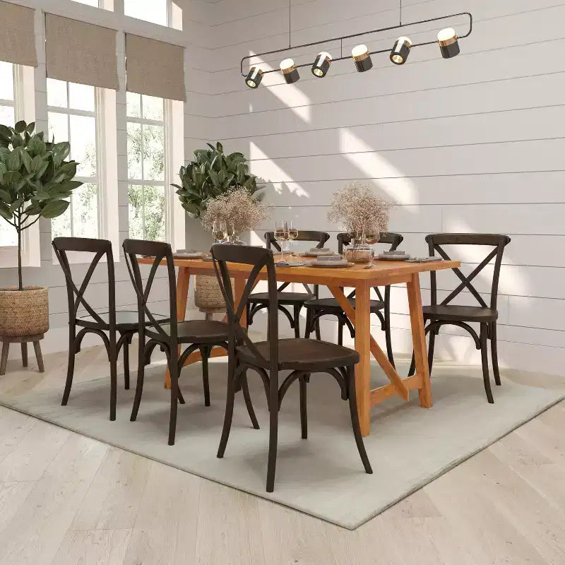Chaise de bistrot en bois empilable à dossier croisé