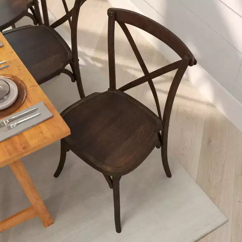 Chaise de bistrot en bois empilable à dossier croisé