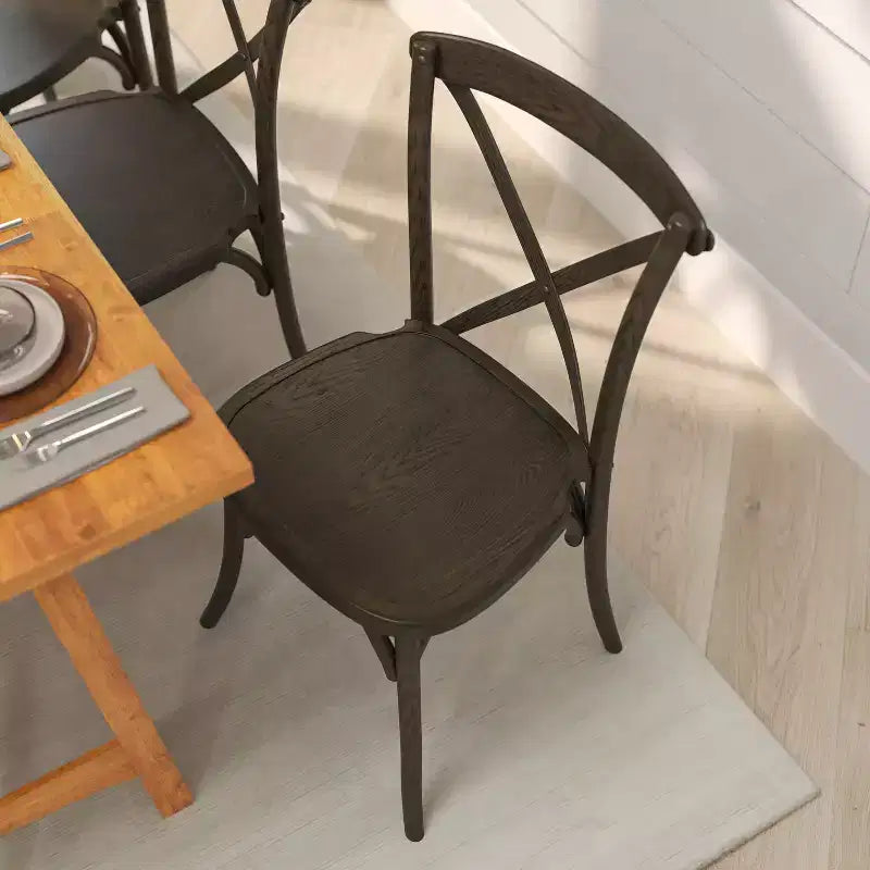 Chaise de bistrot en bois empilable à dossier croisé