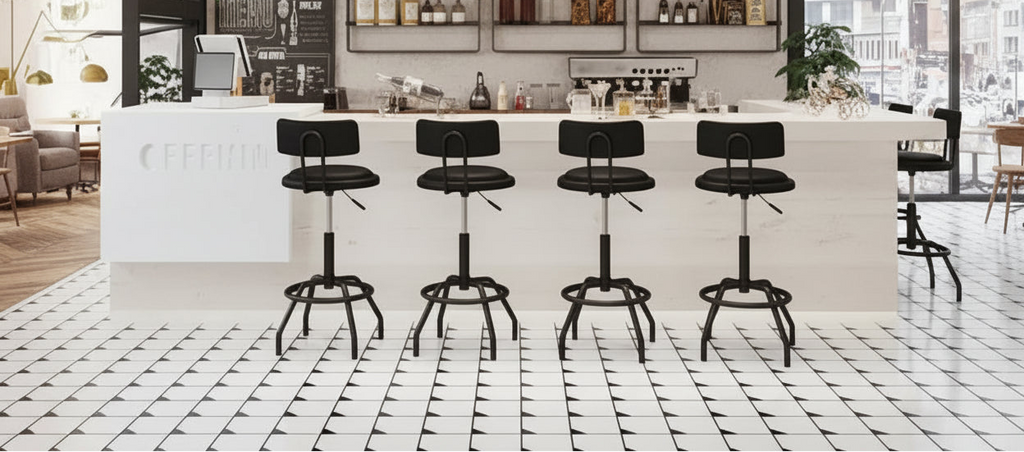Tabouret de bar pivotant à 360° à hauteur de comptoir, avec siège et dossier rembourrés, repose-pieds et structure en métal